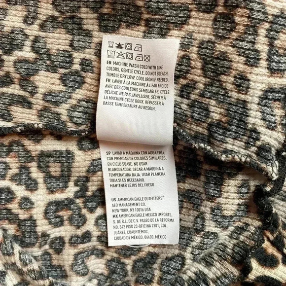 American Eagle Leopard Print Crop Top Size Large - Picture 6 of 7